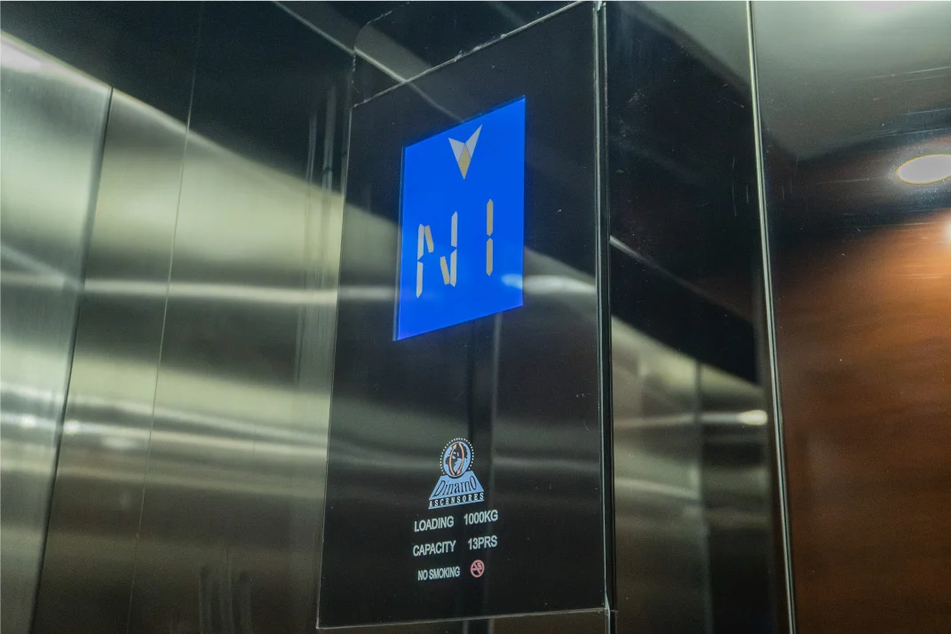 Indicador de planta de ascensor con matriz de puntos